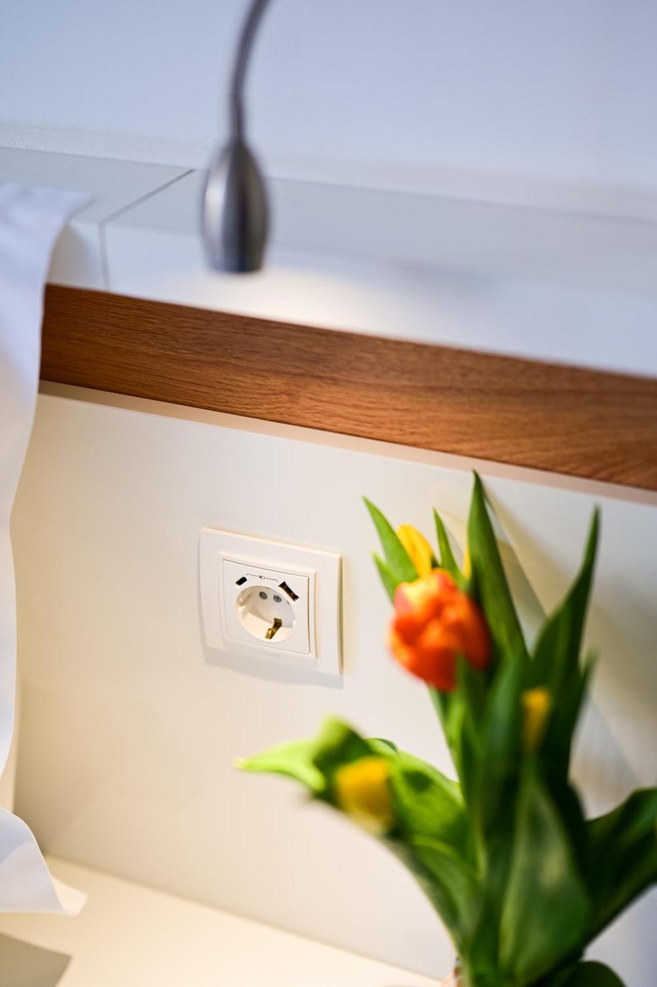 Rubo Hotel Шумен Экстерьер фото