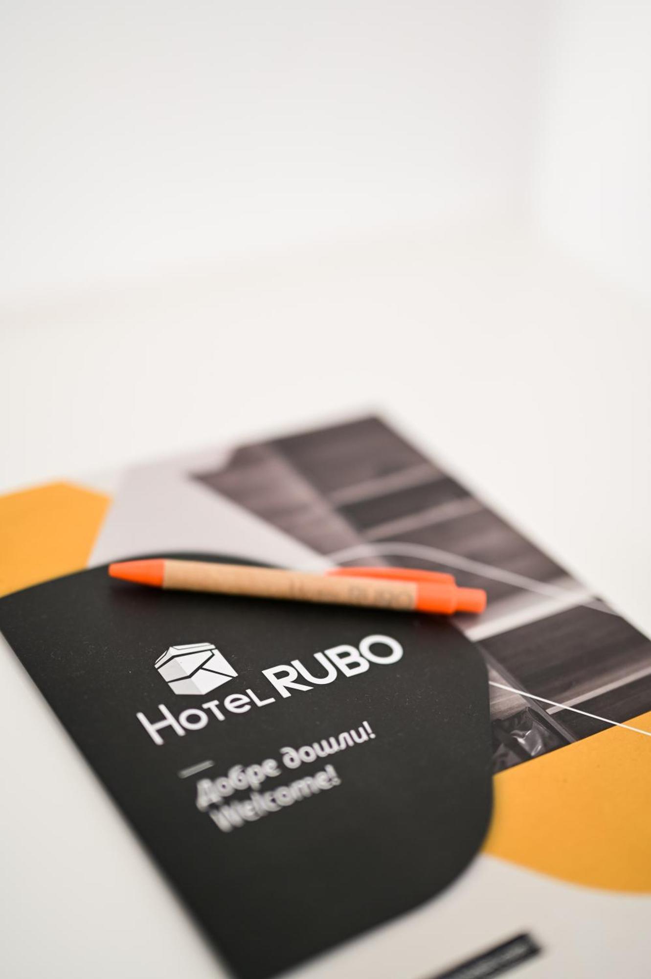 Rubo Hotel Шумен Экстерьер фото