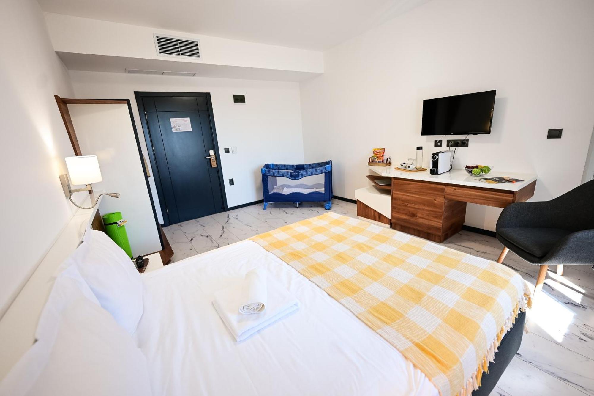 Rubo Hotel Шумен Экстерьер фото